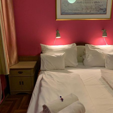 Hotel Omnibusz Βουδαπέστη Εξωτερικό φωτογραφία