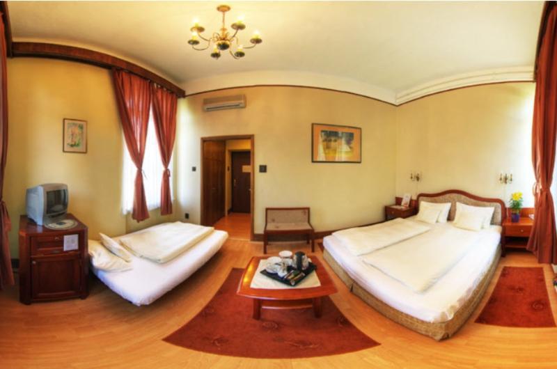 Hotel Omnibusz Βουδαπέστη Εξωτερικό φωτογραφία